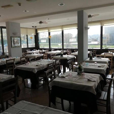 Sestosenso Food Drink Sleep Ristorante Pizzeria Alloggi Чезена Екстериор снимка